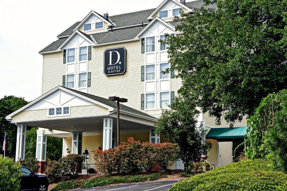D. Hotel Suites & Spa Холиоук Екстериор снимка